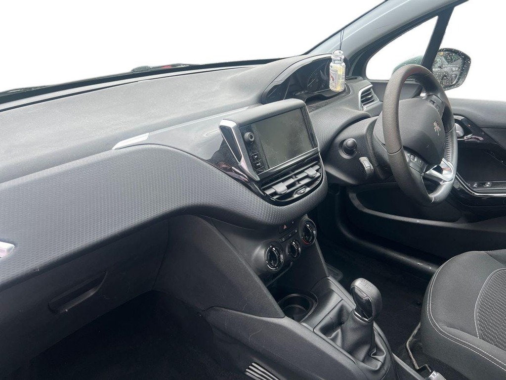 Peugeot 208 Active White #7