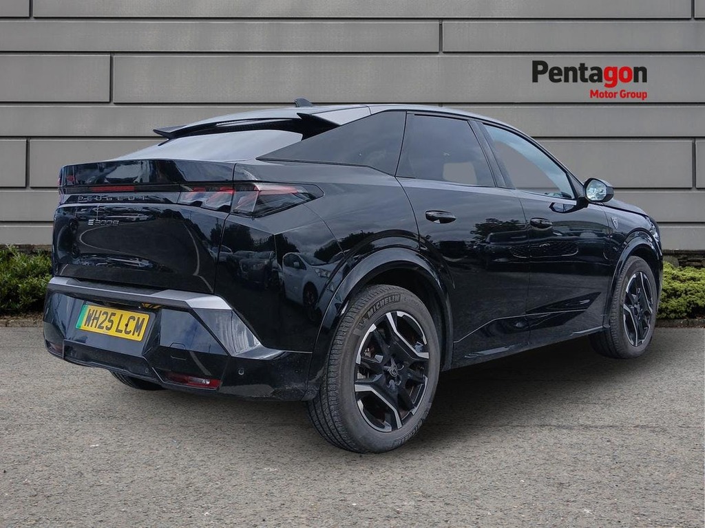 Peugeot 3008 73Kwh Gt Suv 11Kw Charger 210 Black #4