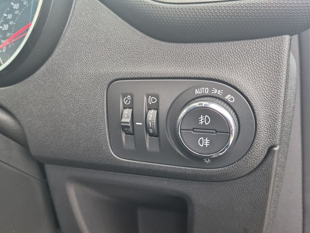 Vauxhall Crossland X Hatchback Blue #23