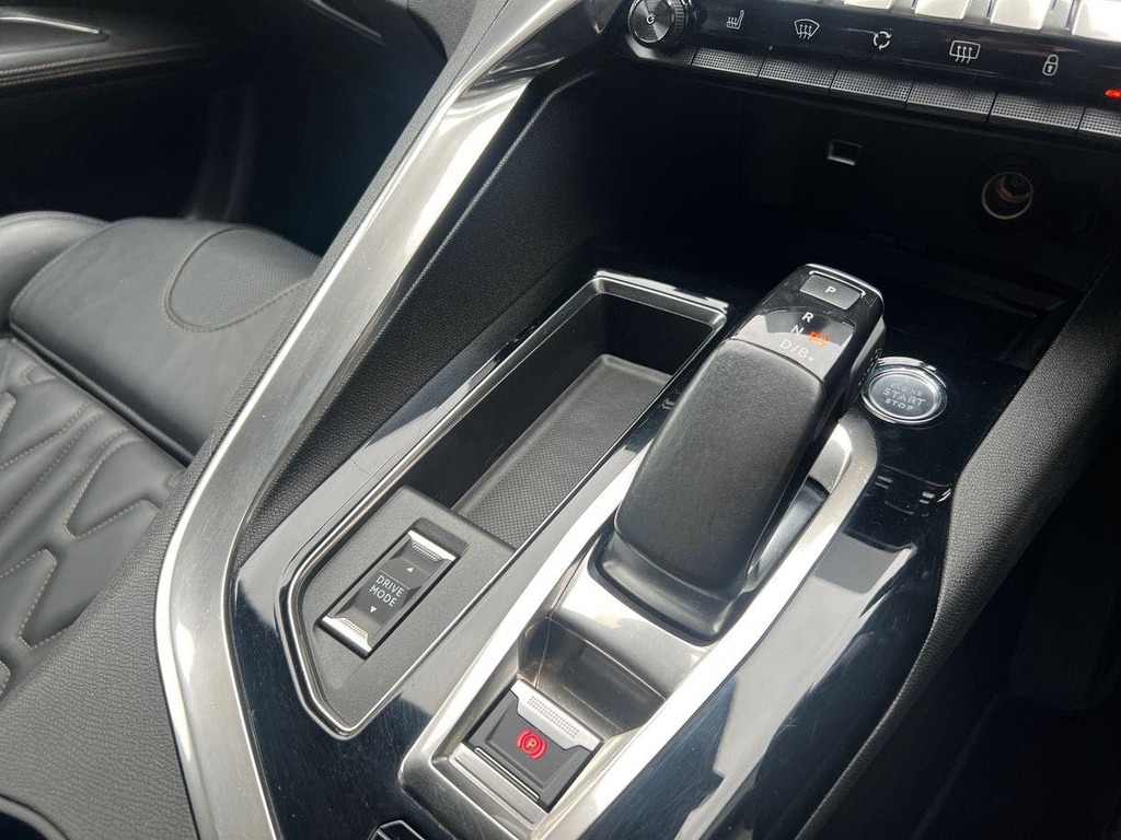 Peugeot 3008 Active White #19