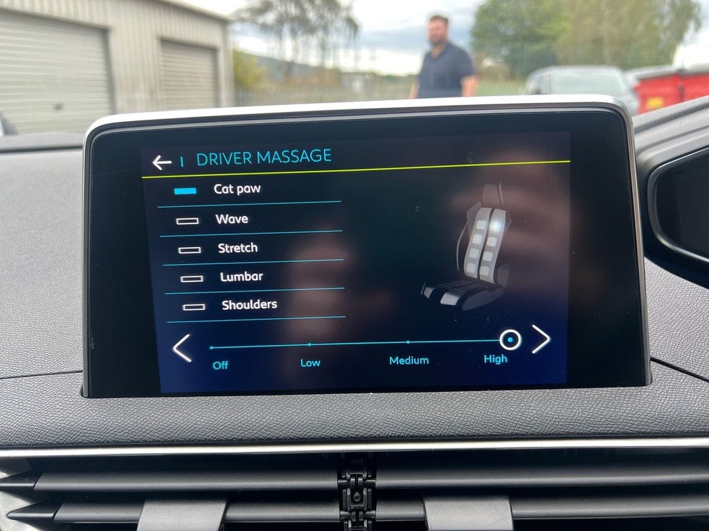 Peugeot 3008 Active White #17