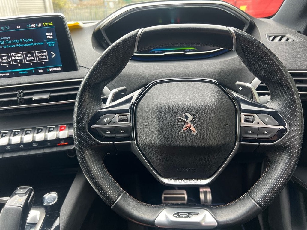 Peugeot 3008 Active White #21