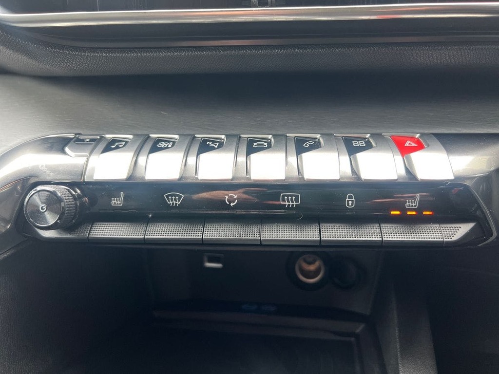 Peugeot 3008 Active White #18