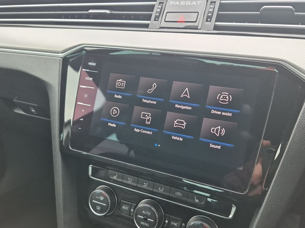 Volkswagen Passat 2021 21 2.0 Black #17