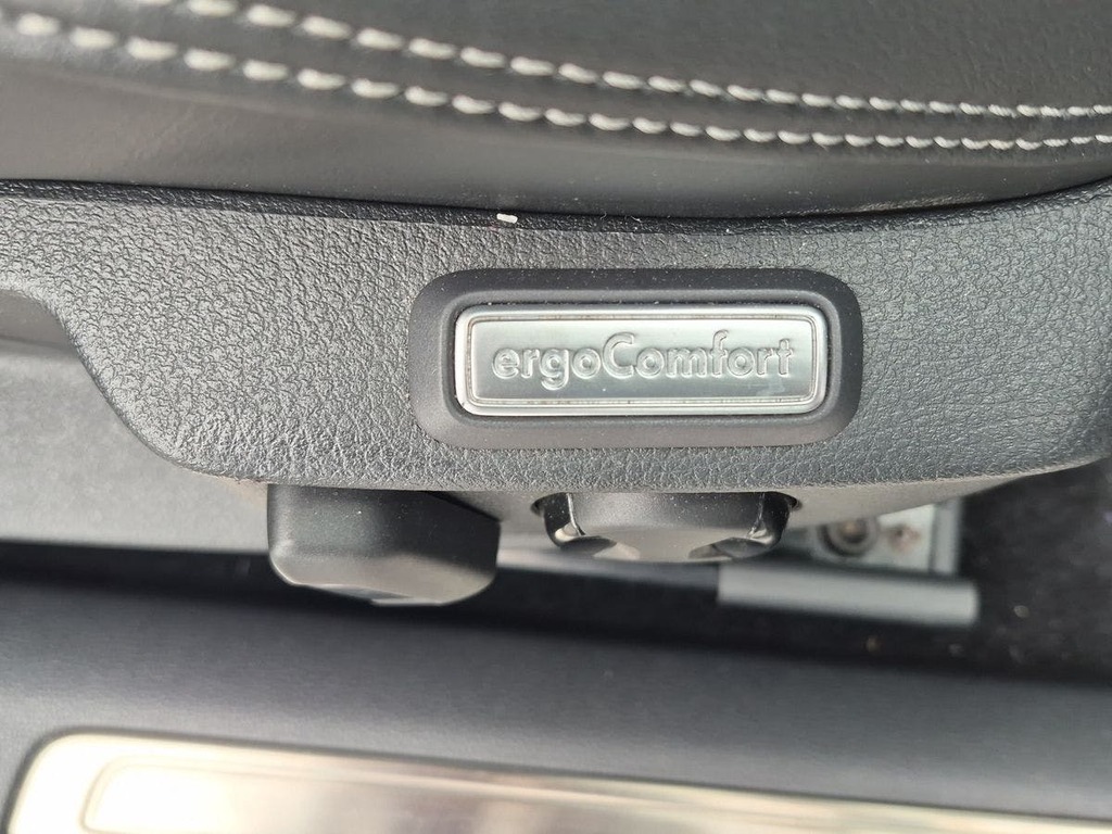 Volkswagen Passat 2021 21 2.0 Black #23