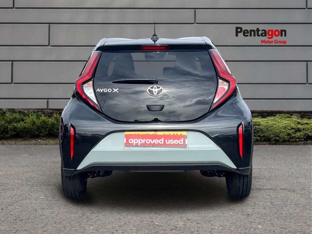 Toyota Aygo X Pure Automatic Black #14