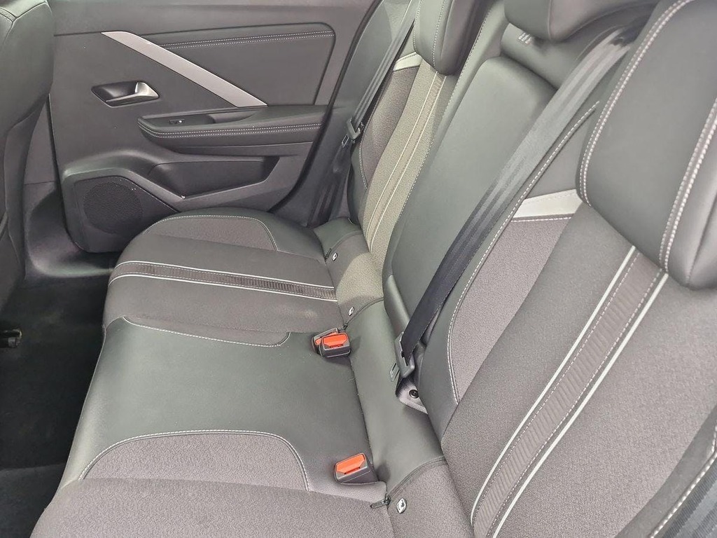 Vauxhall Astra 1.2 Turbo 130 Griffin Tech Pack Grey #9