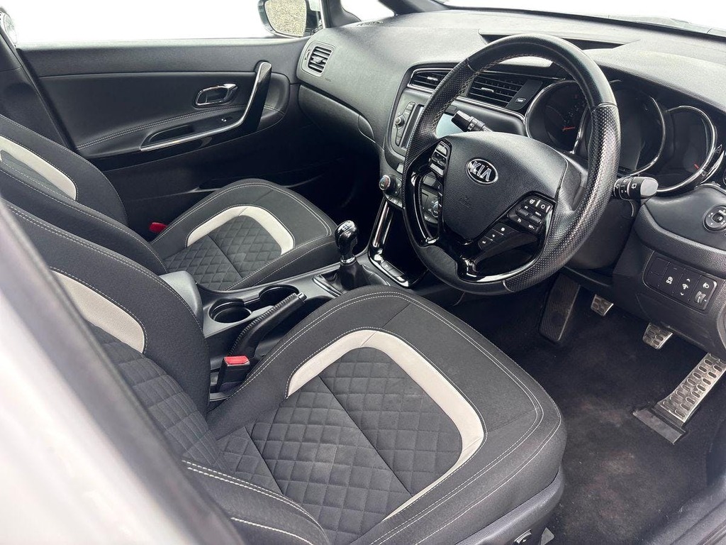 Kia Ceed 1.6 Crdi Gt Line Hatchback Euro White #5
