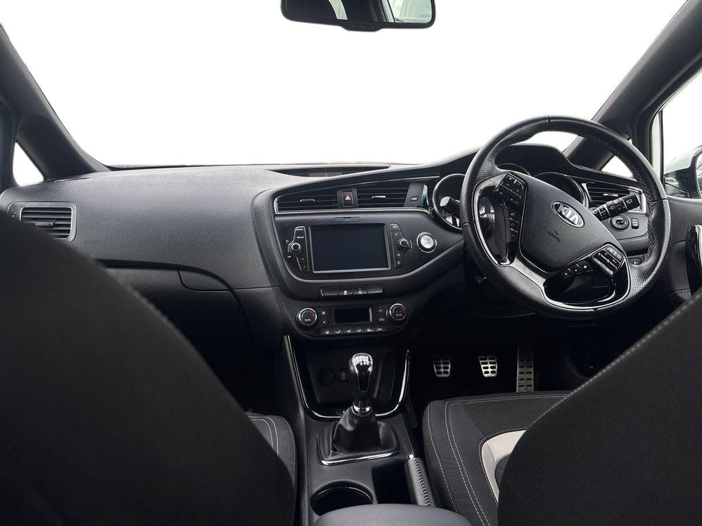 Kia Ceed 1.6 Crdi Gt Line Hatchback Euro White #6