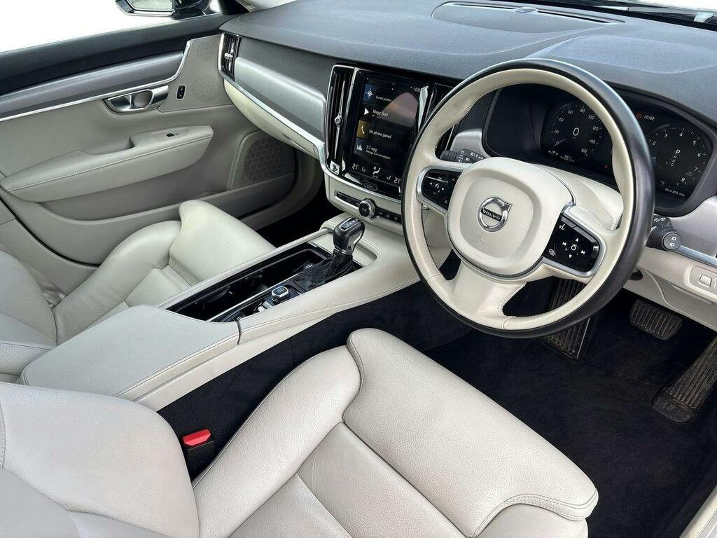 Volvo V90 2.0 T4 Momentum Plus Estate Euro 6 Black #5