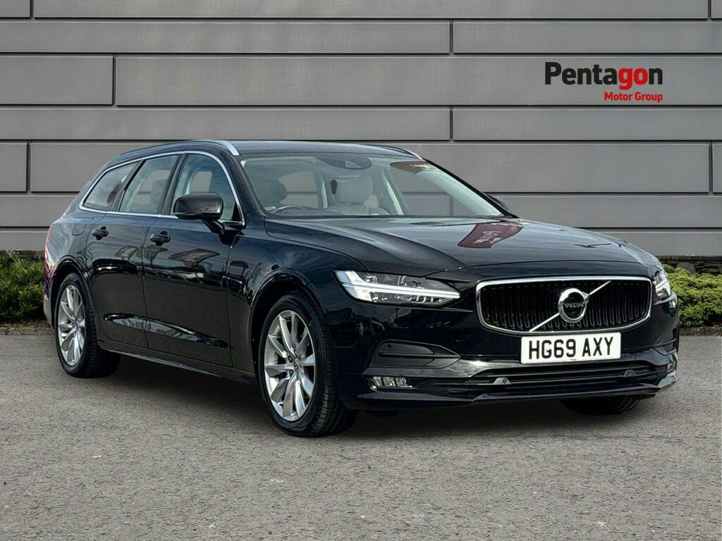 Volvo V90 2.0 T4 Momentum Plus Estate Euro 6 Black