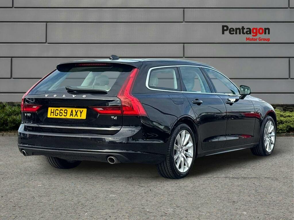 Volvo V90 2.0 T4 Momentum Plus Estate Euro 6 Black #4