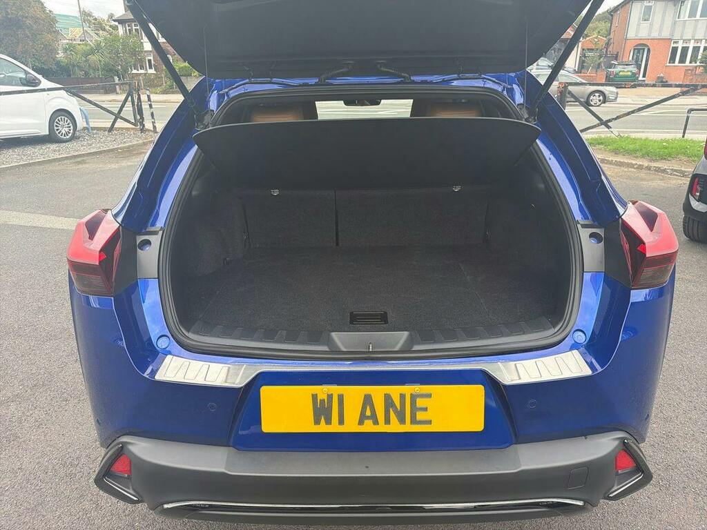 Lexus UX 300E 72.8Kwh Takumi Grey #10