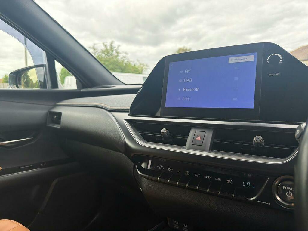 Lexus UX 300E 72.8Kwh Takumi Grey #21