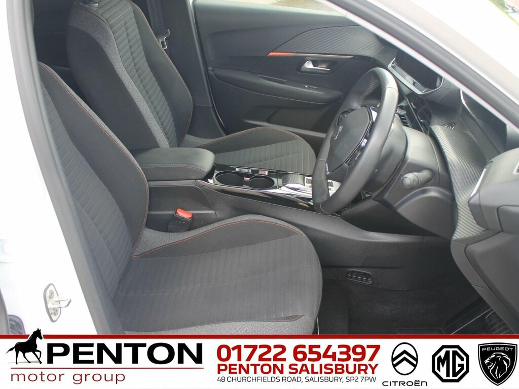Peugeot e-208 Allure Premium Red #7