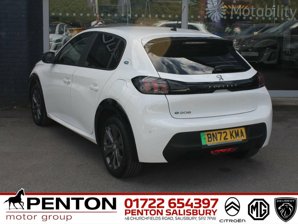 Peugeot e-208 50Kwh Active Premium 7.4Kw Charger White #2