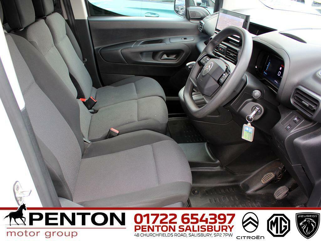 Citroen Berlingo Driver White #7
