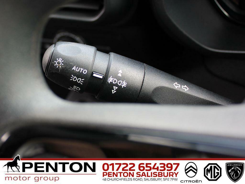 Citroen Berlingo Driver White #11