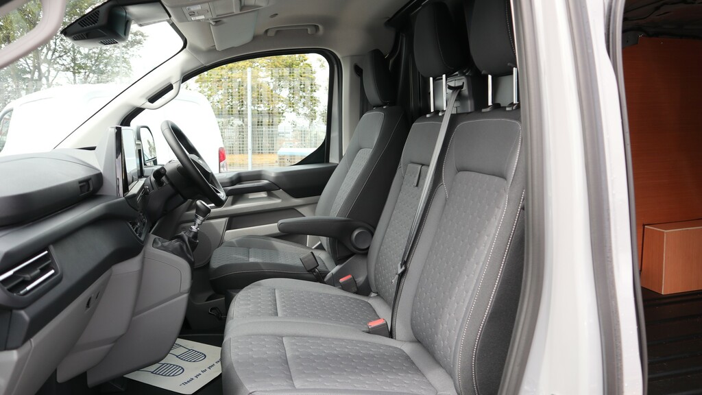 Ford Transit Custom 320 L2 Lwb H1 Limited 136Ps Eu6 6 Speed Panel Van WN26YBB Grey #6