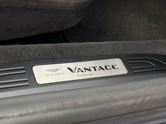 Aston Martin Vantage Vantage V8 Silver #32