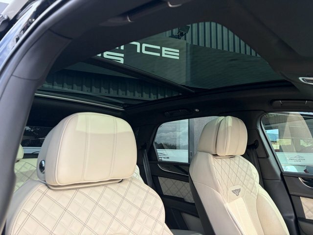 Bentley Bentayga 4.0 V8 Mulliner Driving Spec Tour Spec Black #24