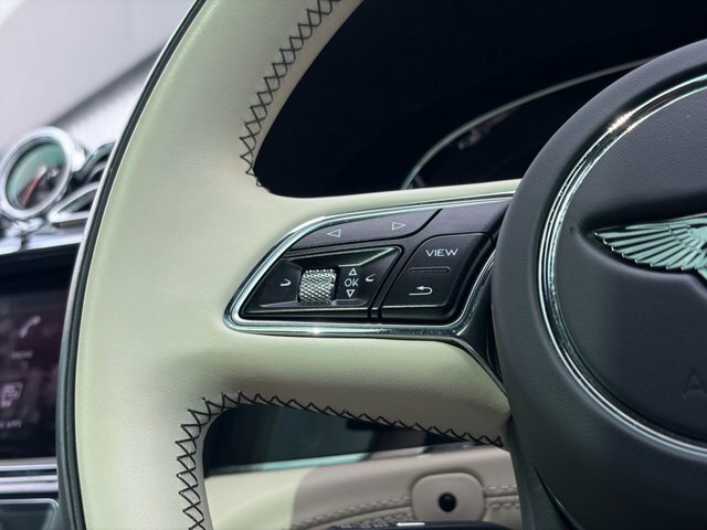 Bentley Bentayga 4.0 V8 Mulliner Driving Spec Tour Spec Black #38