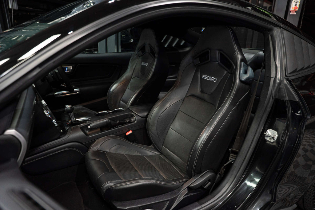 Ford Mustang Ecoboost Auto #3