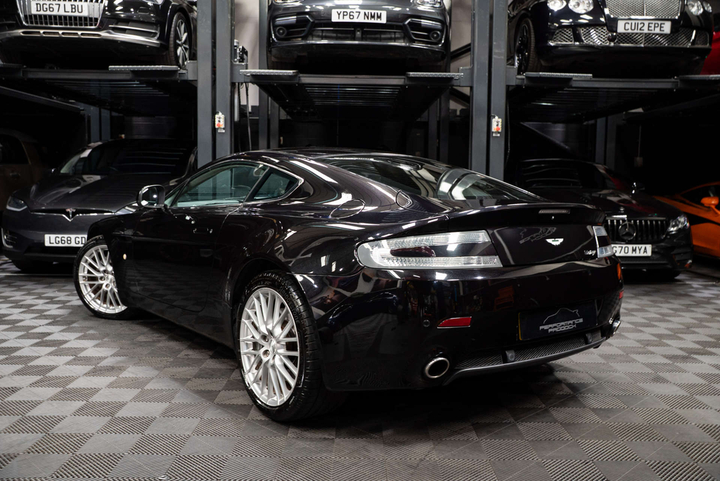 Aston Martin Vantage V8 #2