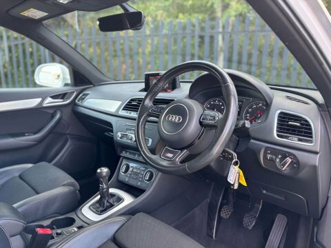 Audi Q3 2.0 Tdi S Line Edition Grey #16