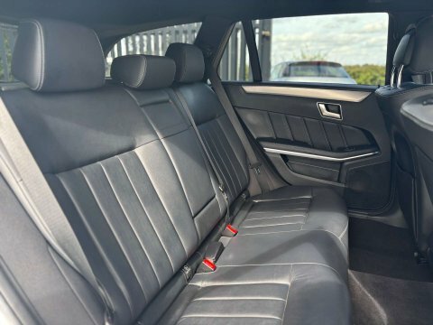 Mercedes-Benz E Class Mercedes-benz E-class 2.1 E220 Amg Night Edition P Black #24