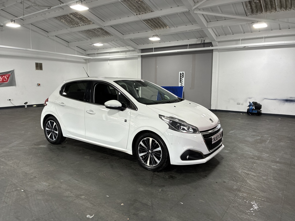 Peugeot 208 1.2 Puretech 82 Tech Edition Start Stop White