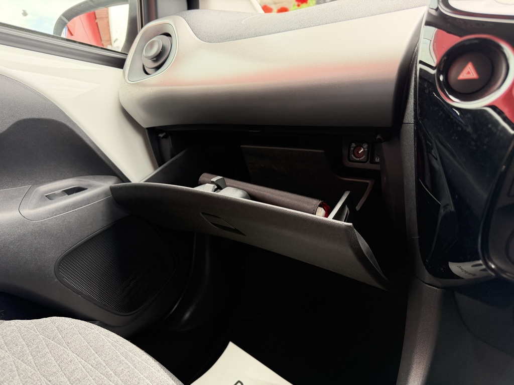 Citroen C1 1.2 Puretech Flair YM16VRY White #6