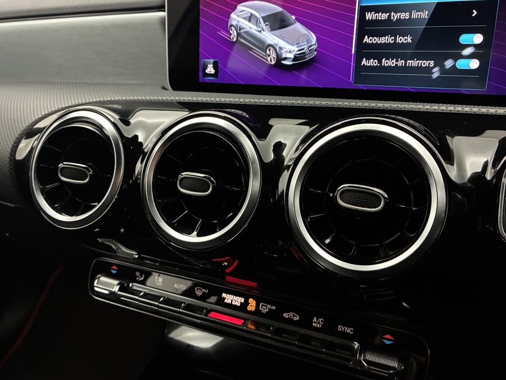 Mercedes-Benz A Class A180d Amg Line Executive KJ18PVU Silver