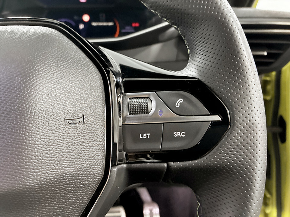 Peugeot e-208 Hatchback Grey #32