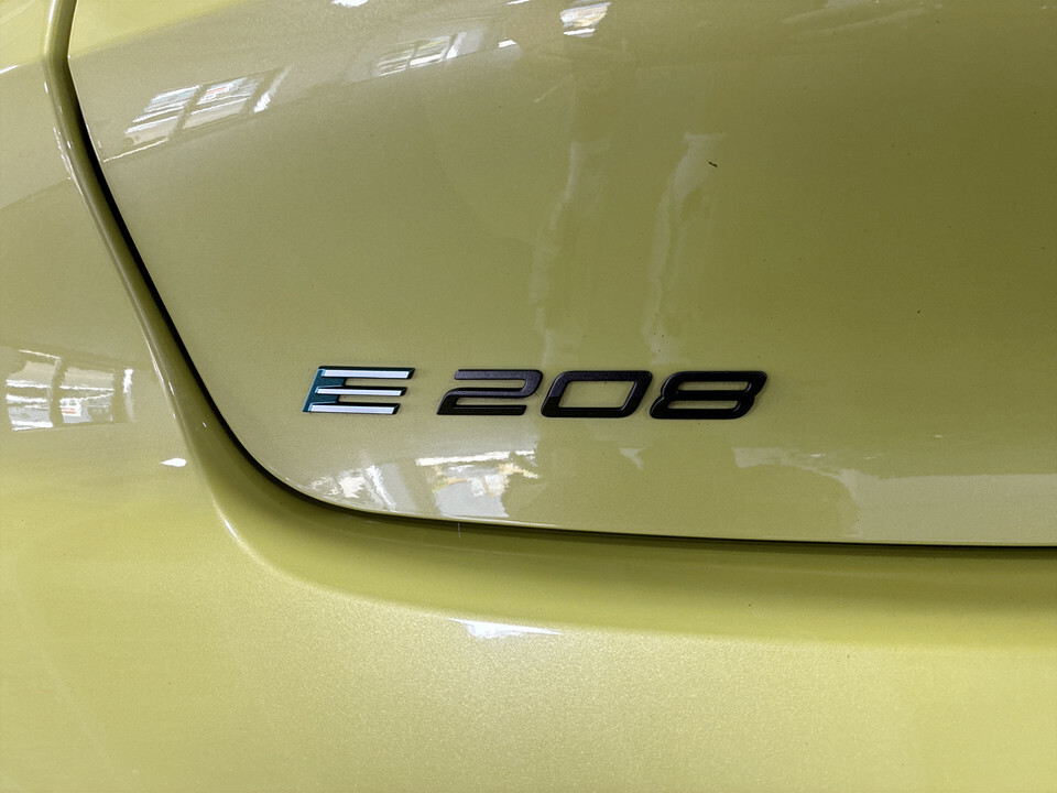 Peugeot e-208 Hatchback Grey #29