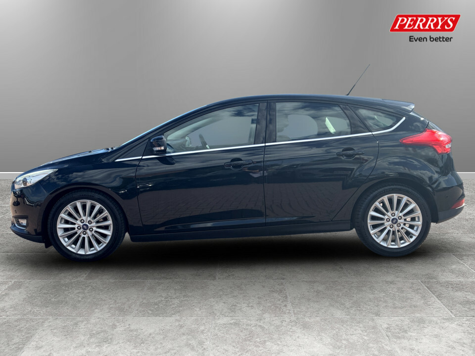 Ford Focus 1.0 Ecoboost 125 Titanium X WK15MUC Black #4