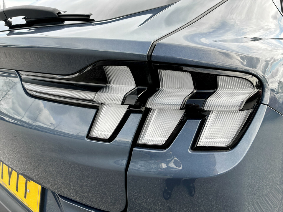 Ford Mustang Mach-E Suv Standard Range 70Kwh 202121 Black #11