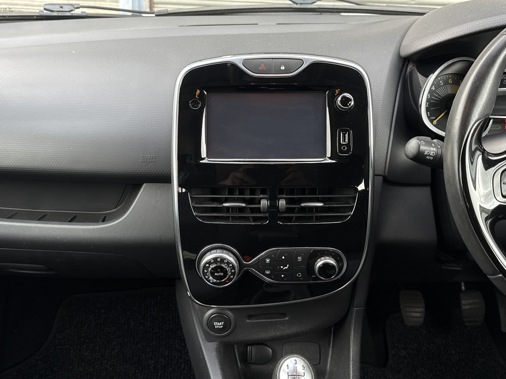 Renault Clio 0.9 Dynamique S Nav Tce 89 Bhp White #19