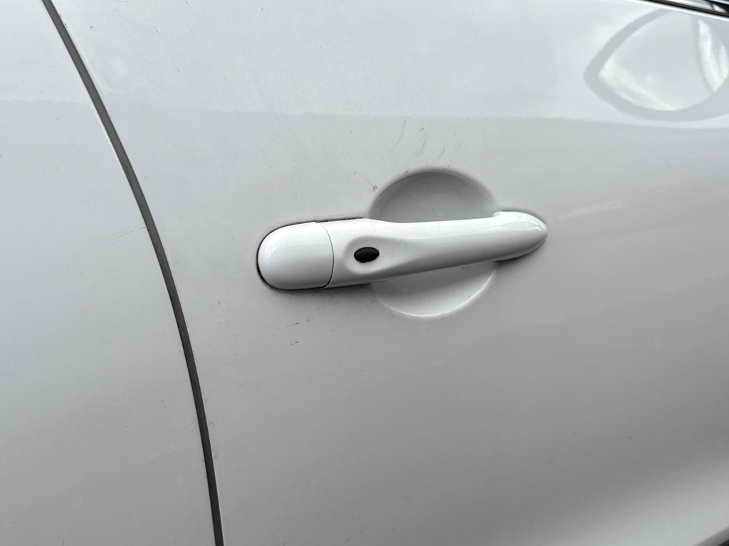 Renault Clio 0.9 Dynamique S Nav Tce 89 Bhp White #47