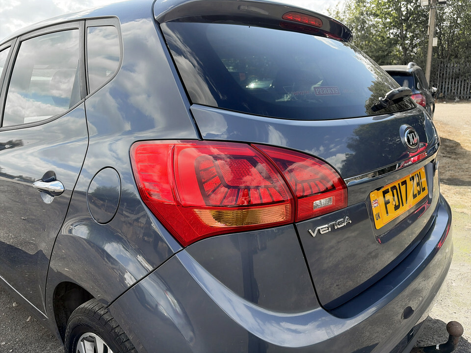 Kia Venga 1.6 3 Silver #11