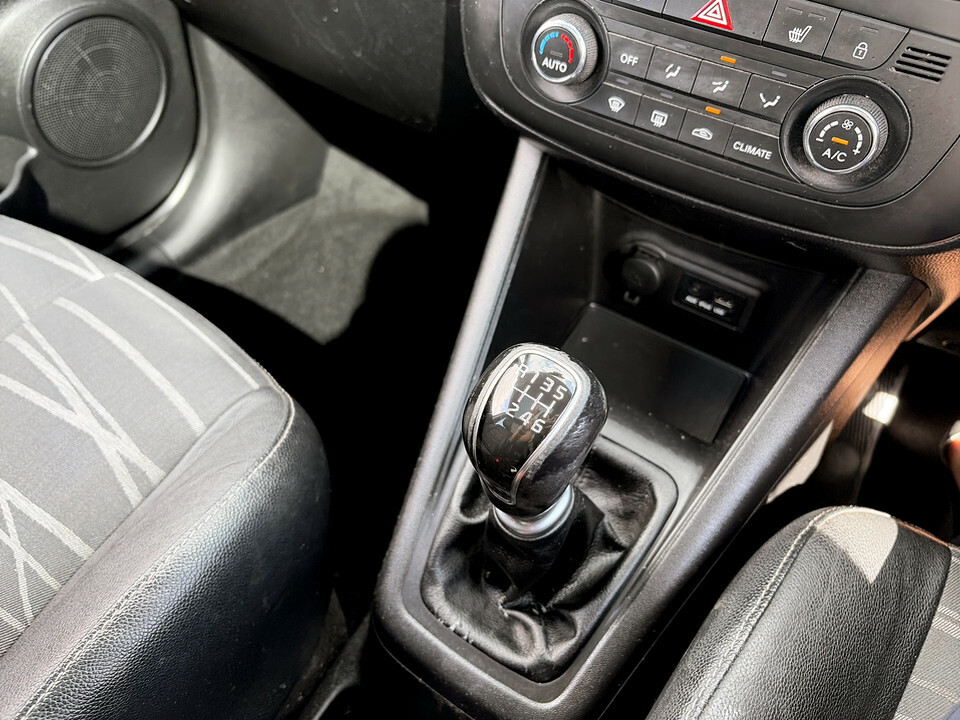 Kia Venga 1.6 3 Silver #23