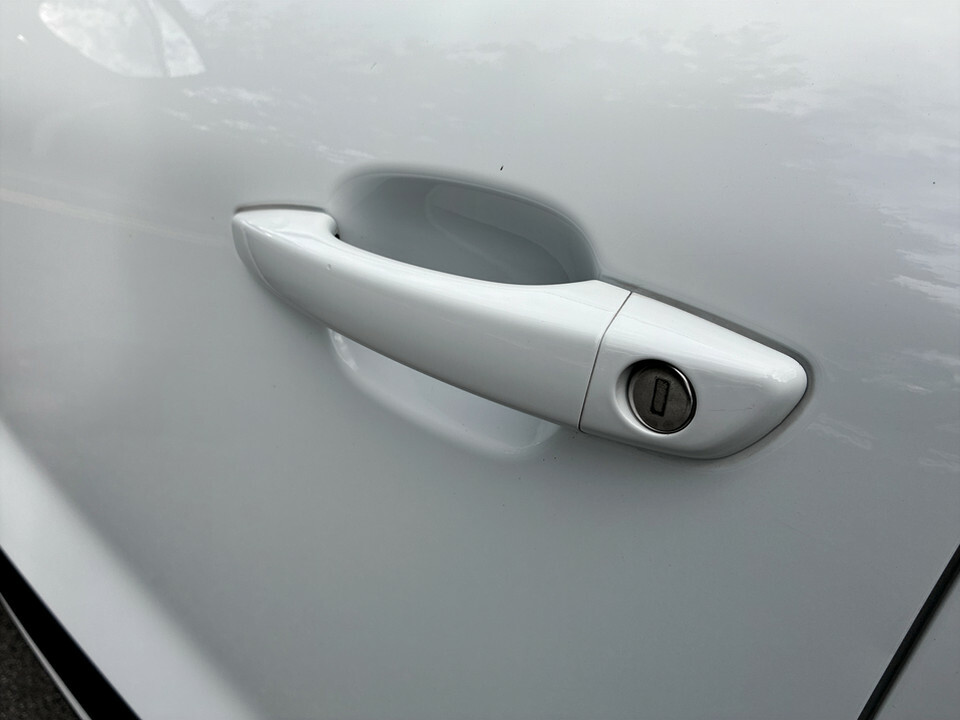 Vauxhall Mokka-e Mokka E Sri Premium White #29