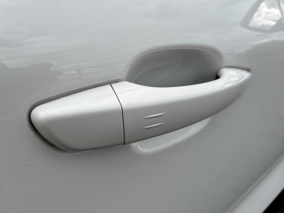 Vauxhall Mokka-e Mokka E Sri Premium White #32