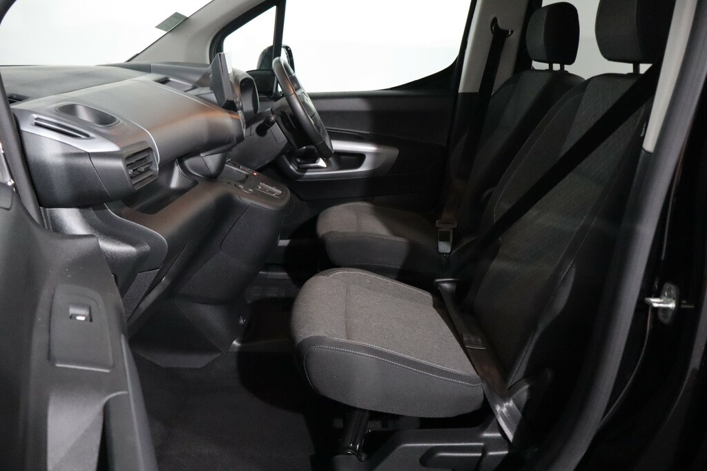 Vauxhall Combo-e Life Design XL 52Kwh 136Ps Black #11