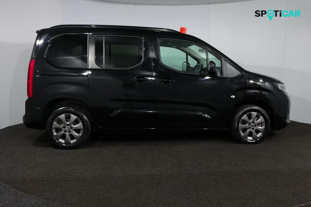 Vauxhall Combo-e Life Design XL 52Kwh 136Ps Black #8