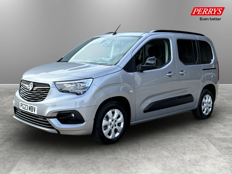 Vauxhall Combo-e Life 100Kw Design 50Kwh Grey #3