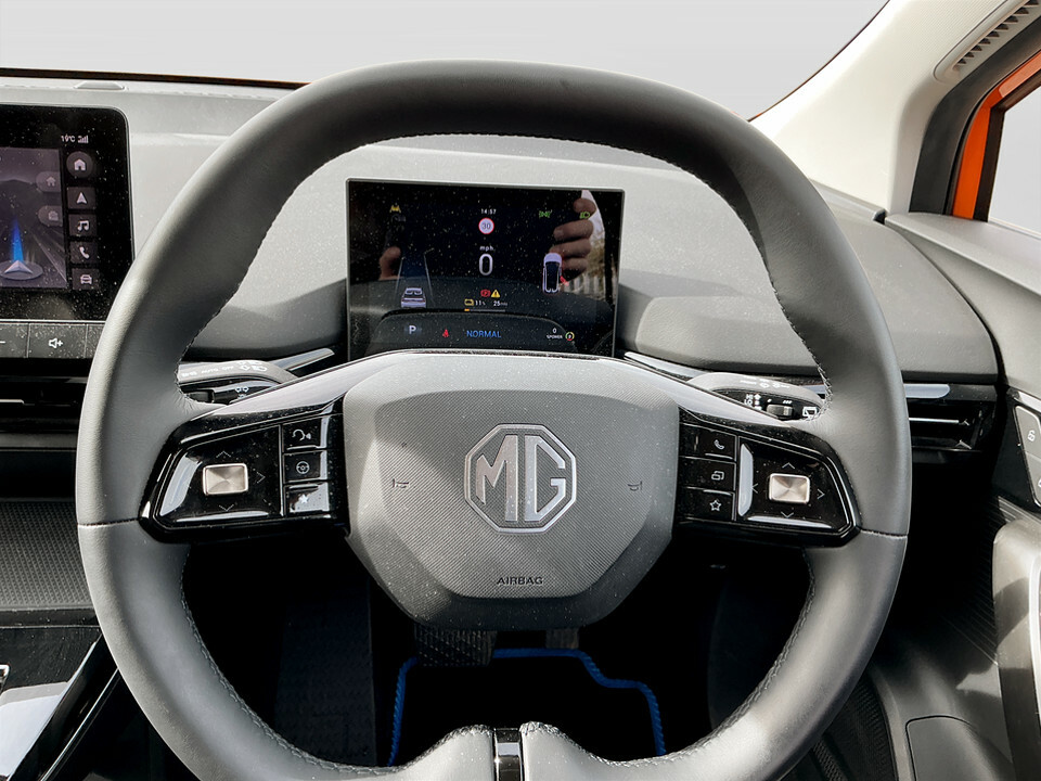MG MG4 150Kw Trophy Ev Long Range 64Kwh - 2025 Black #16