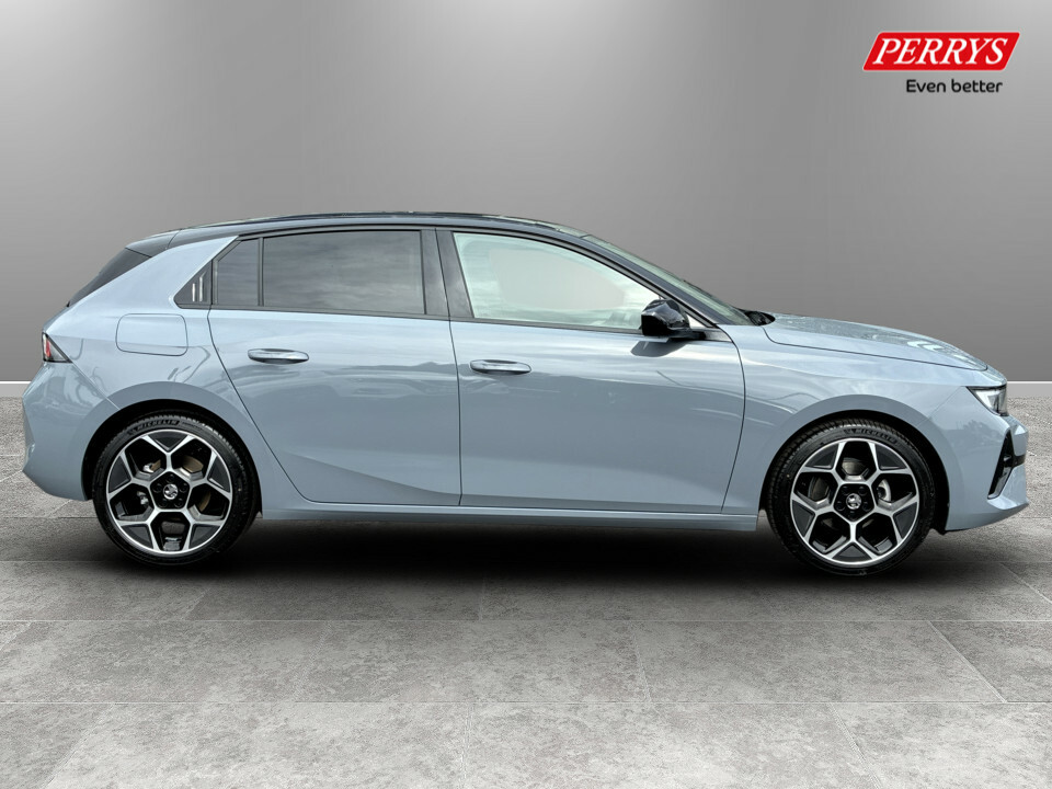 Vauxhall Astra 1.2 Turbo 130 Griffin Tech Pack Black #8