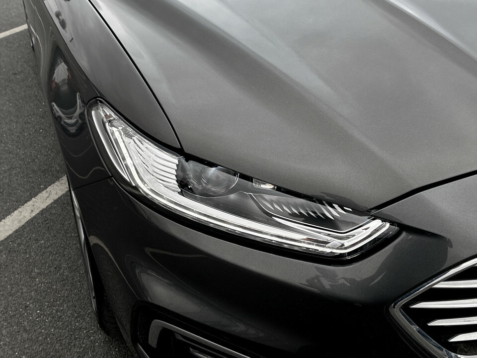 Ford Mondeo Estate Silver #10