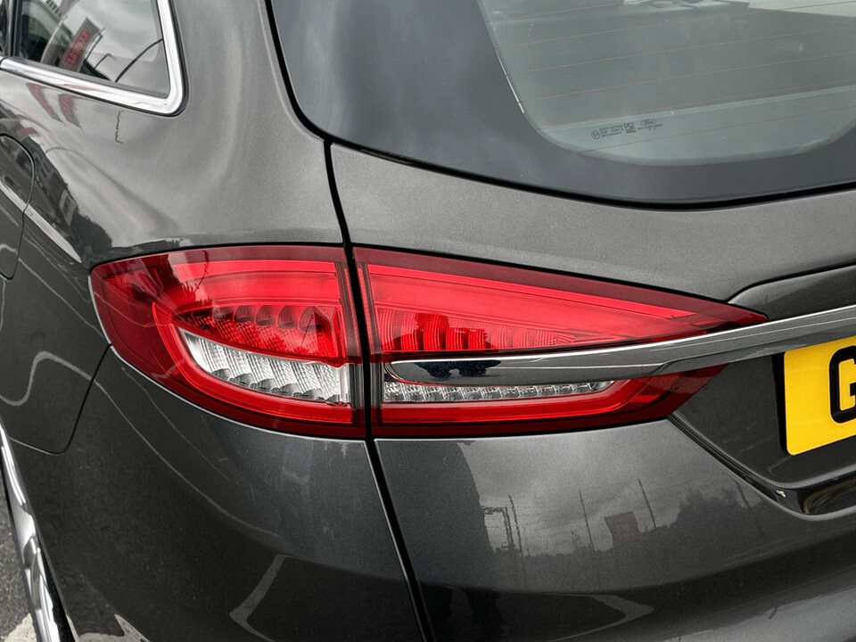 Ford Mondeo Estate Silver #11